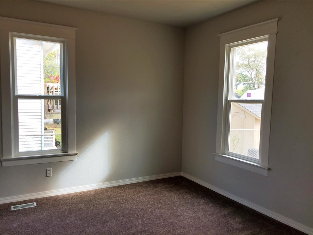 2408 E EMPIRE Ave - Photo 11
