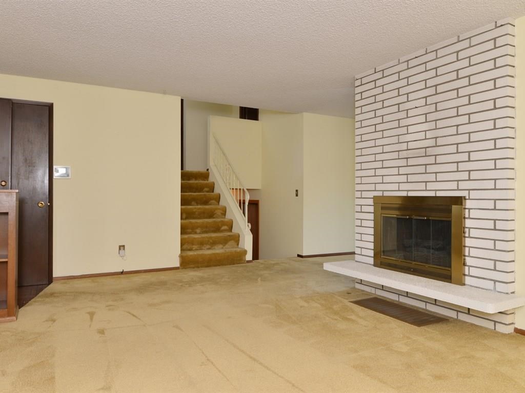 13703 E 31st Ave - Photo 4
