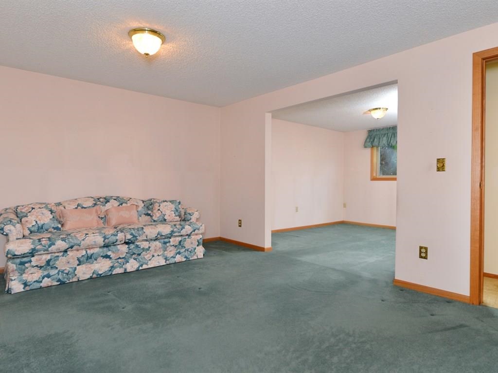 13703 E 31st Ave - Photo 9