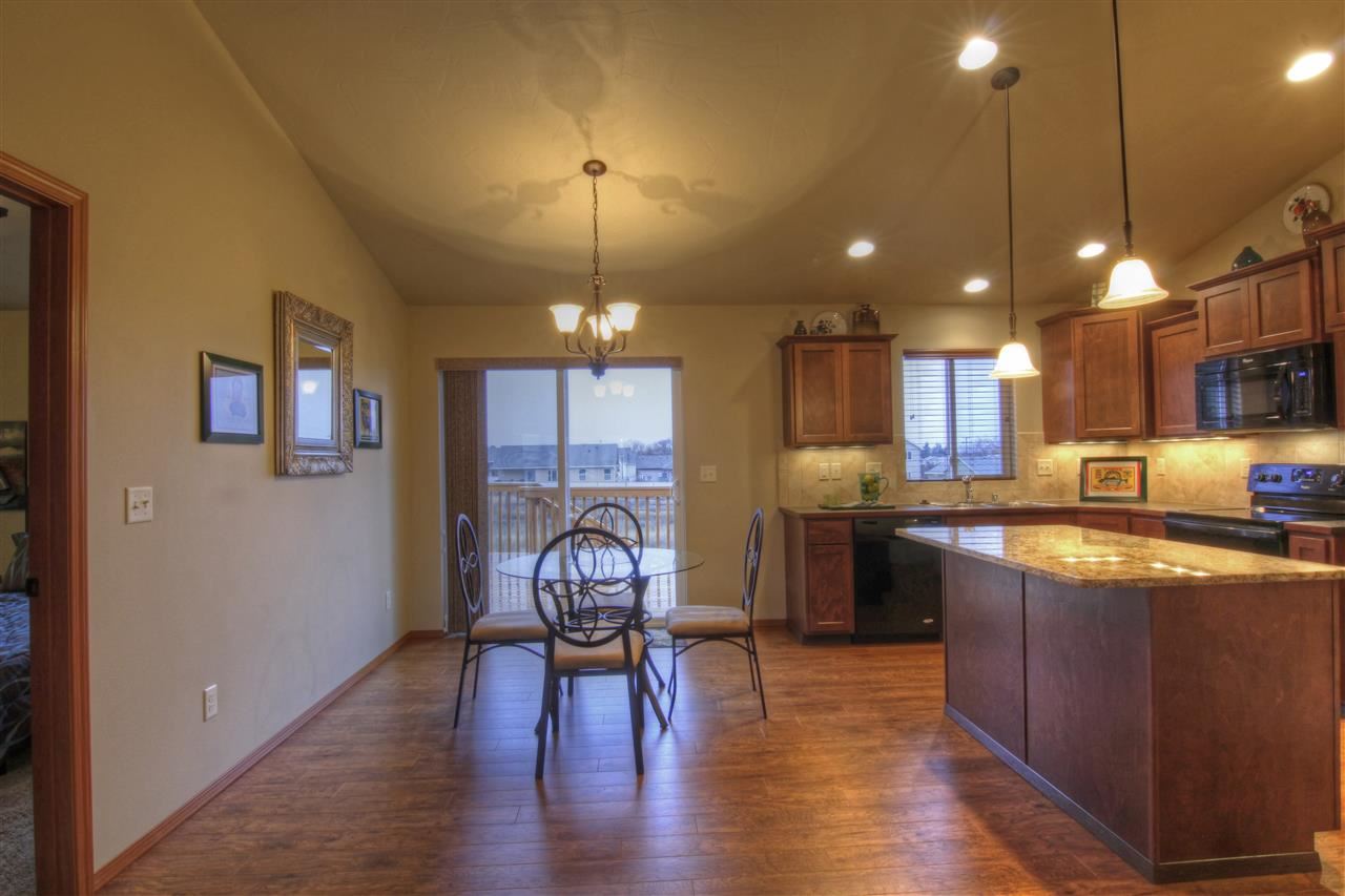 626 S Selkirk - Photo 3