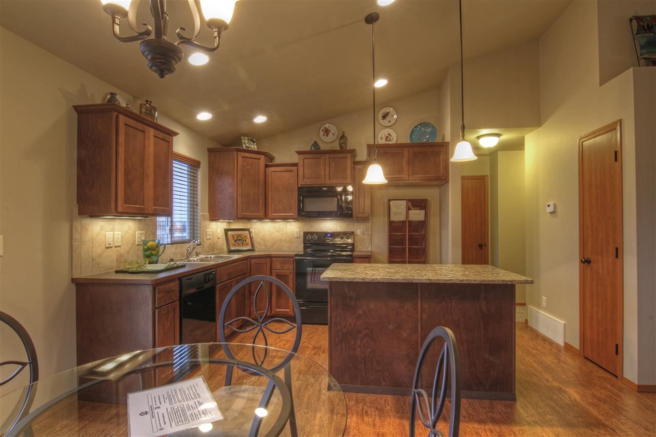 626 S Selkirk - Photo 4