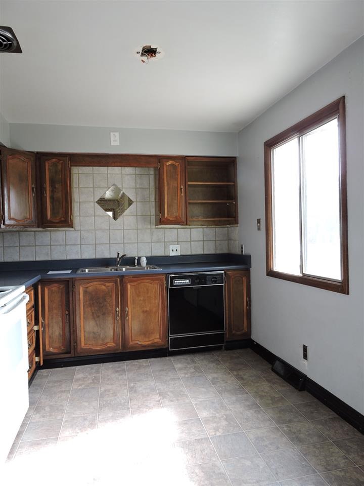 1224 E Wabash - Photo 12