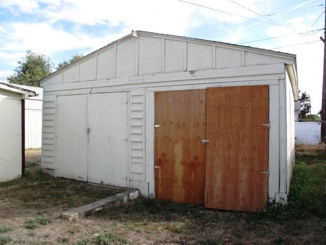 3832 E Bridgeport Avenue - Photo 16