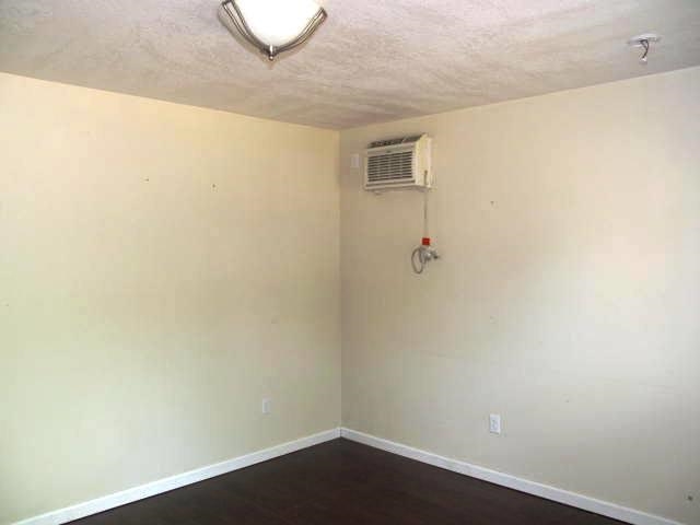 3832 E Bridgeport Avenue - Photo 3
