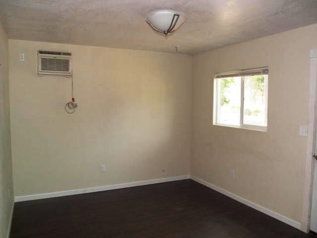 3832 E Bridgeport Avenue - Photo 4