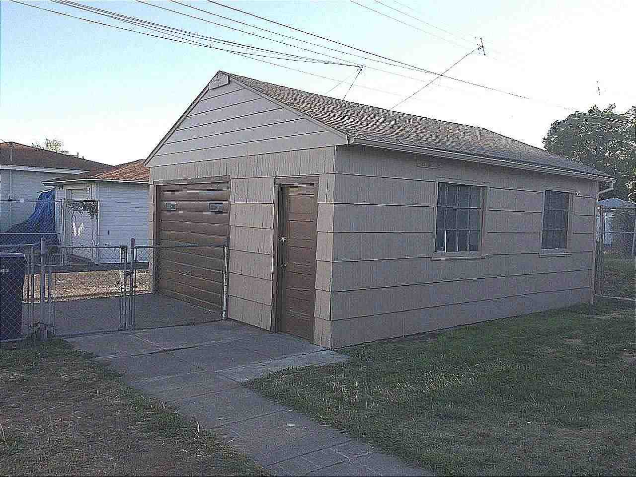 404 E Garland - Photo 16