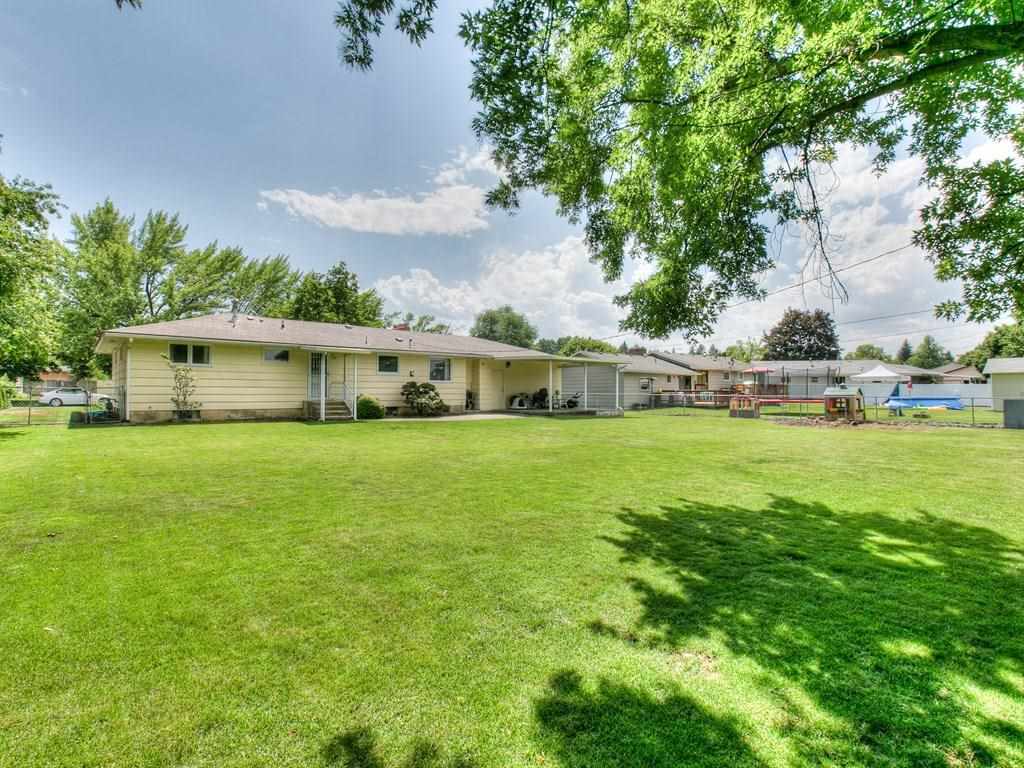 11807 E 15th Ave - Photo 16