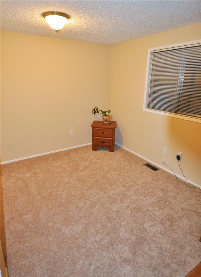 2707 E 15TH - Photo 10