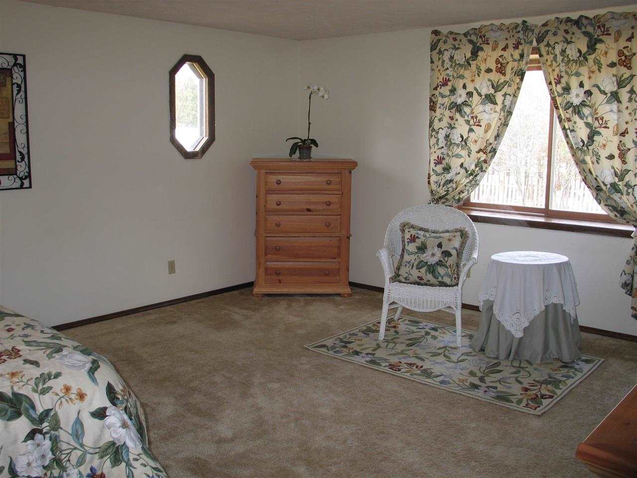 10617 E Holman - Photo 8