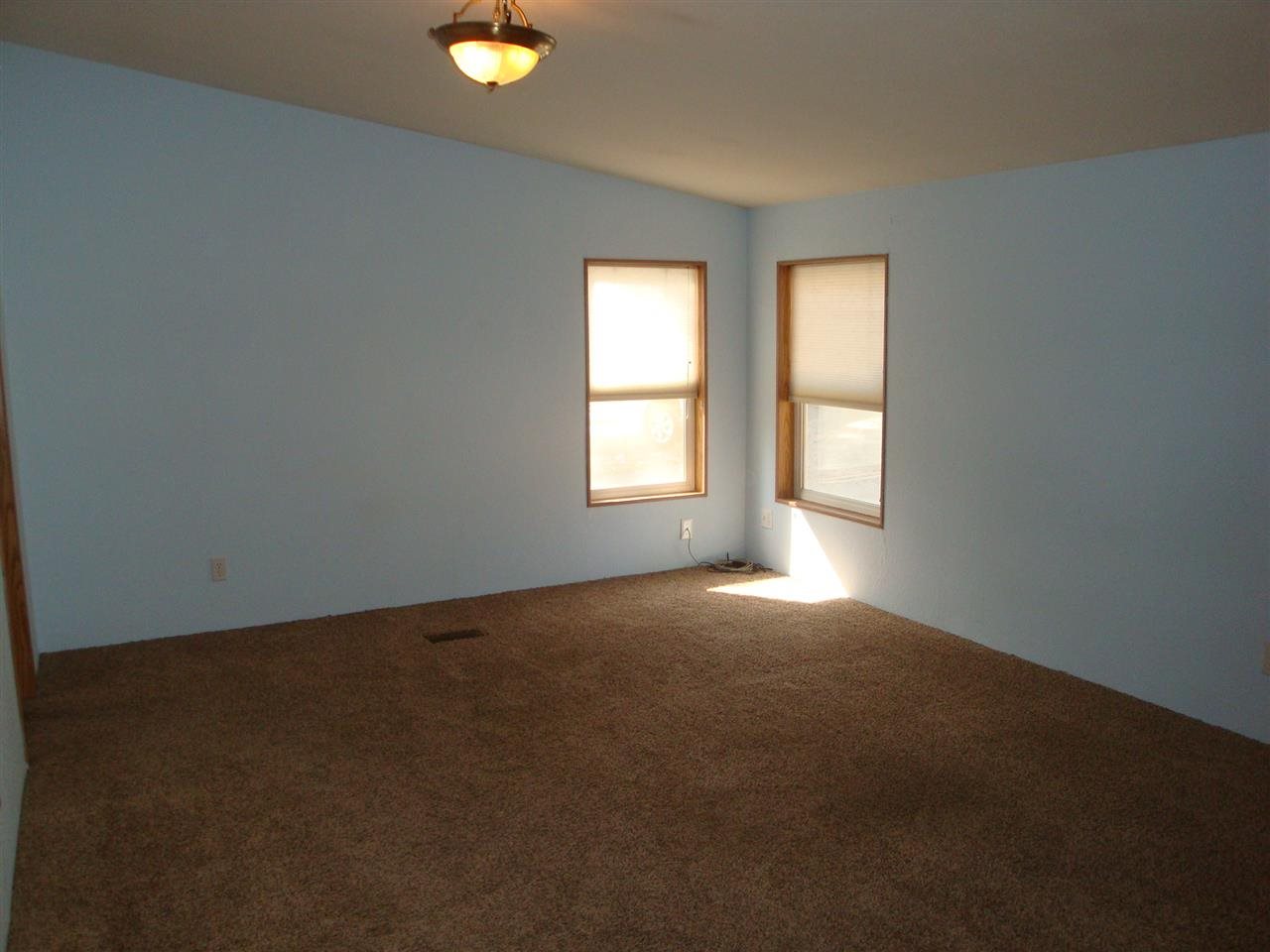 5504 E Stoughton Rd - Photo 8