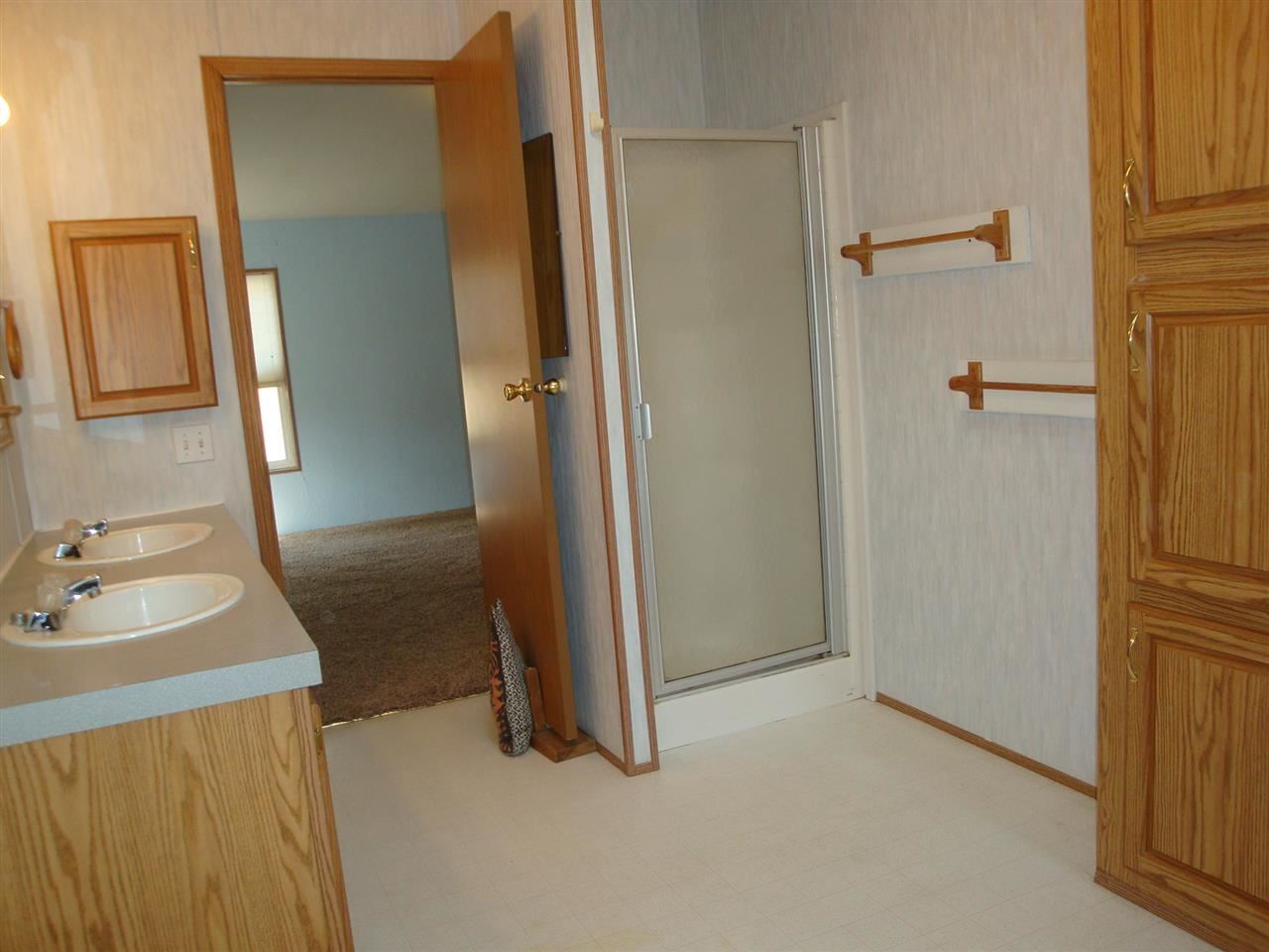 5504 E Stoughton Rd - Photo 10