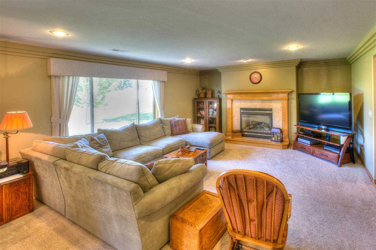 2310 S Viewmont Dr - Photo 7