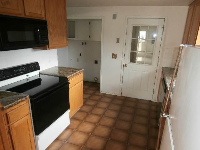 1127 W Montgomery Ave - Photo 4