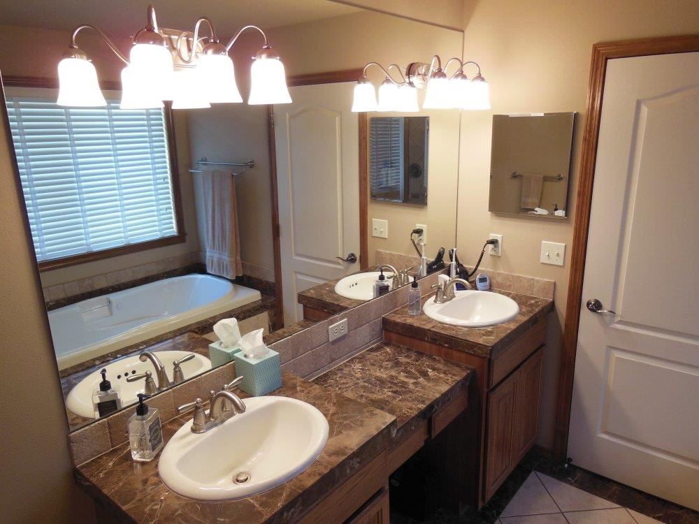 319 E Parker Ct - Photo 11
