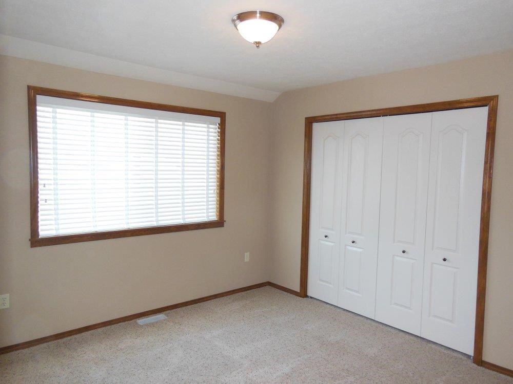 319 E Parker Ct - Photo 15