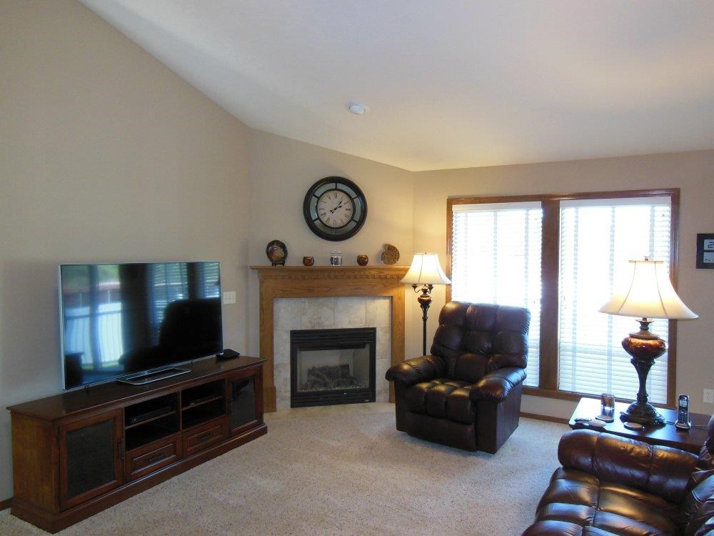 319 E Parker Ct - Photo 6
