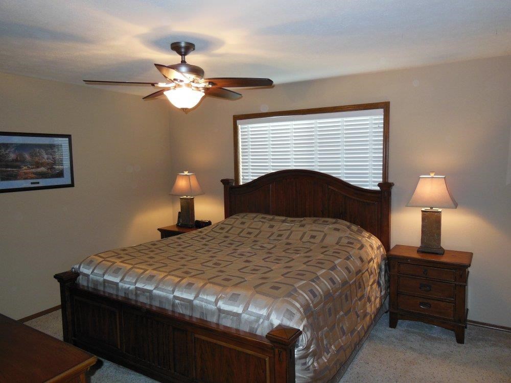 319 E Parker Ct - Photo 10