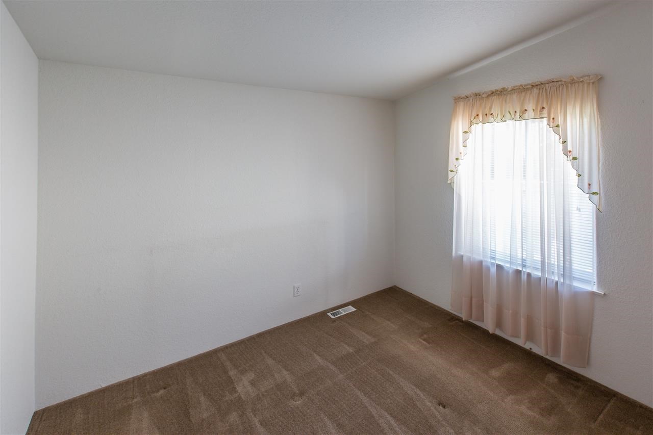 13510 E Broad - Photo 16