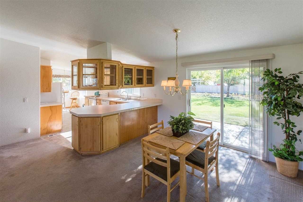 13510 E Broad - Photo 6