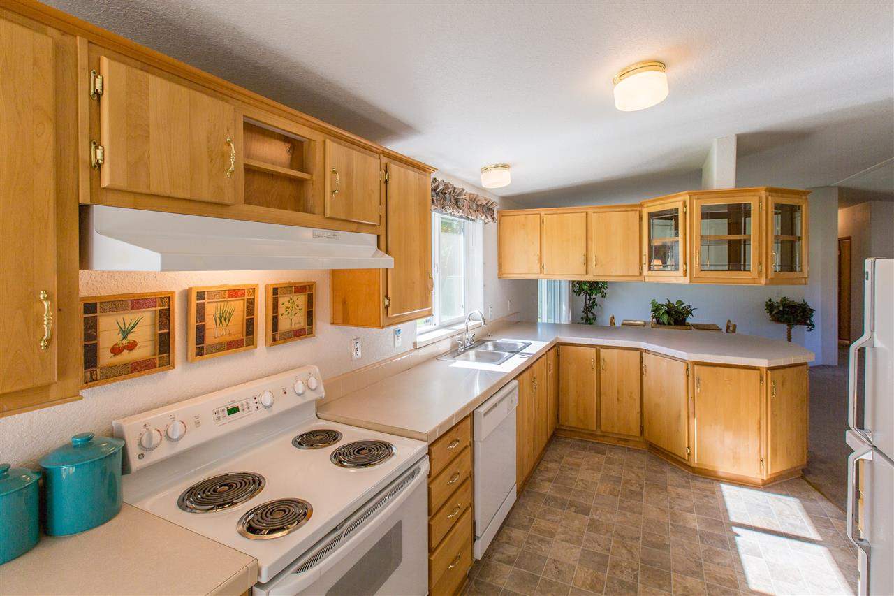13510 E Broad - Photo 7