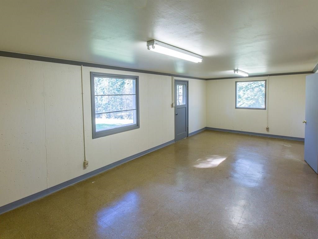 23712 E Morris Rd - Photo 11