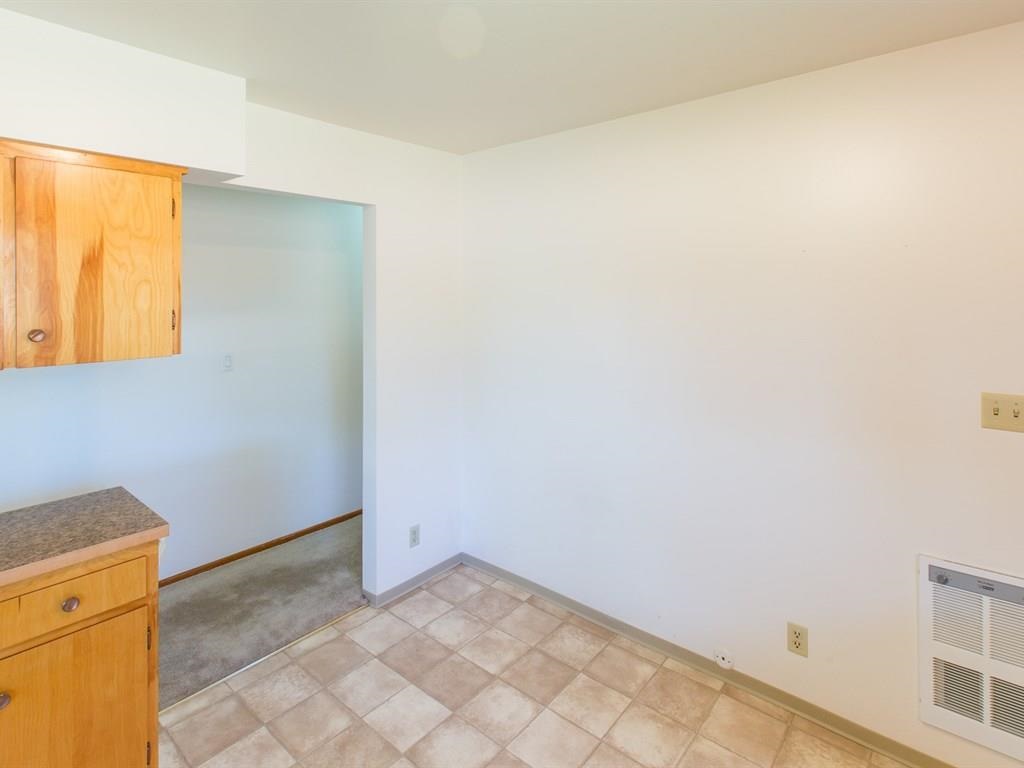 23712 E Morris Rd - Photo 8