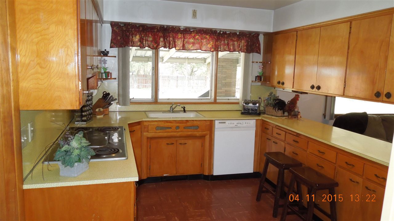 2214 N DORA Rd - Photo 4