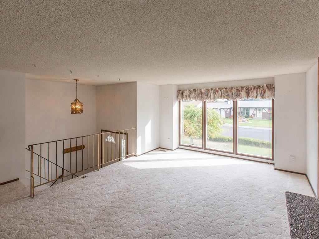 3810 S Moffitt - Photo 3