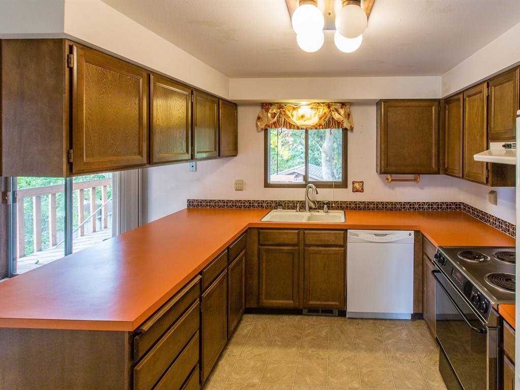 3810 S Moffitt - Photo 8