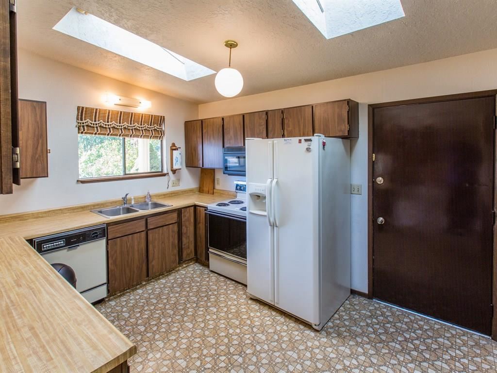 23916 E 1st Ave - Photo 8