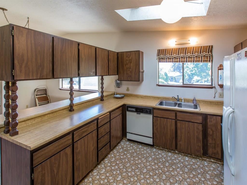 23916 E 1st Ave - Photo 9