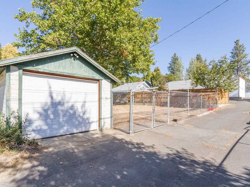 2827 W Everett Ave - Photo 17