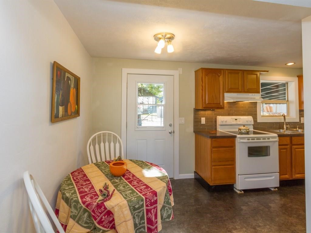 2827 W Everett Ave - Photo 8