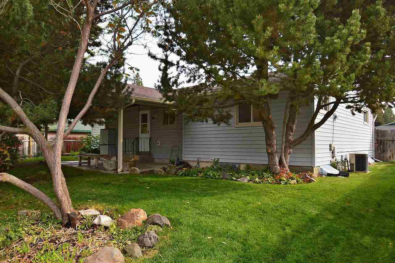 2820 S Avalon - Photo 15