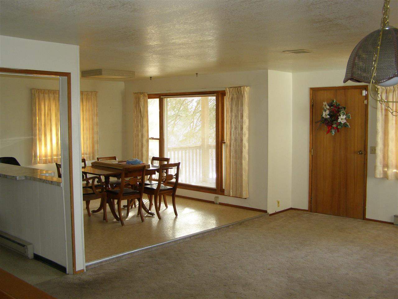 4908 N Custer St - Photo 4