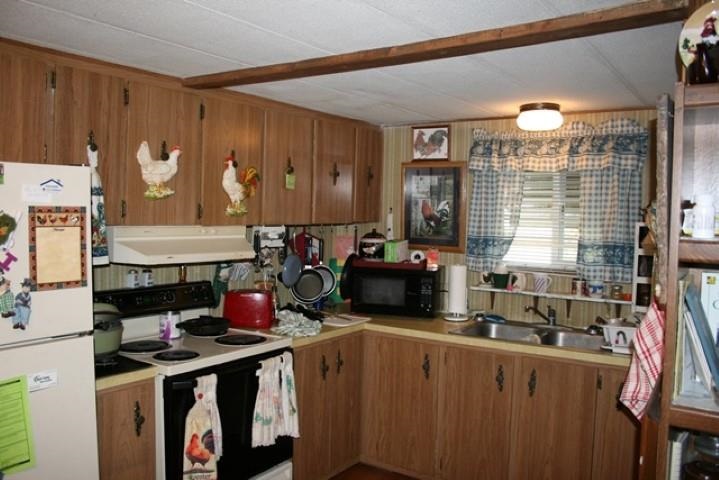 303 E 4th St - Photo 11