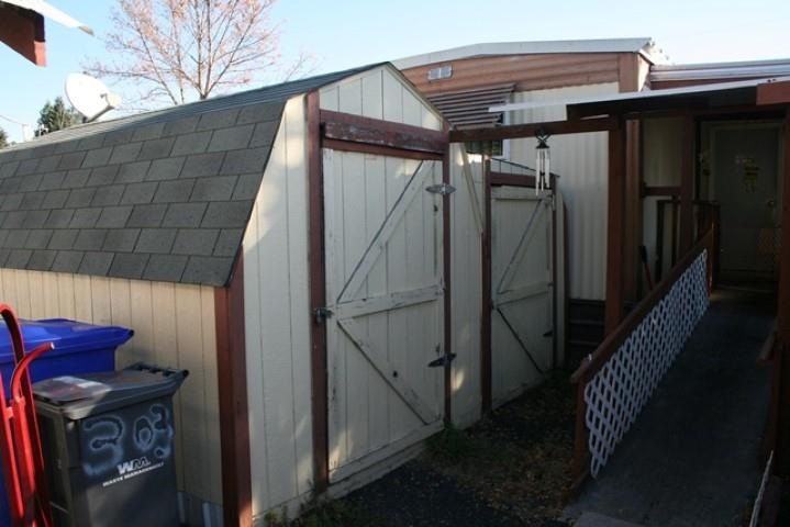 303 E 4th St - Photo 6