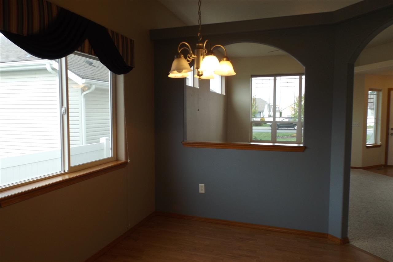 1710 W Pleasant Ln - Photo 4