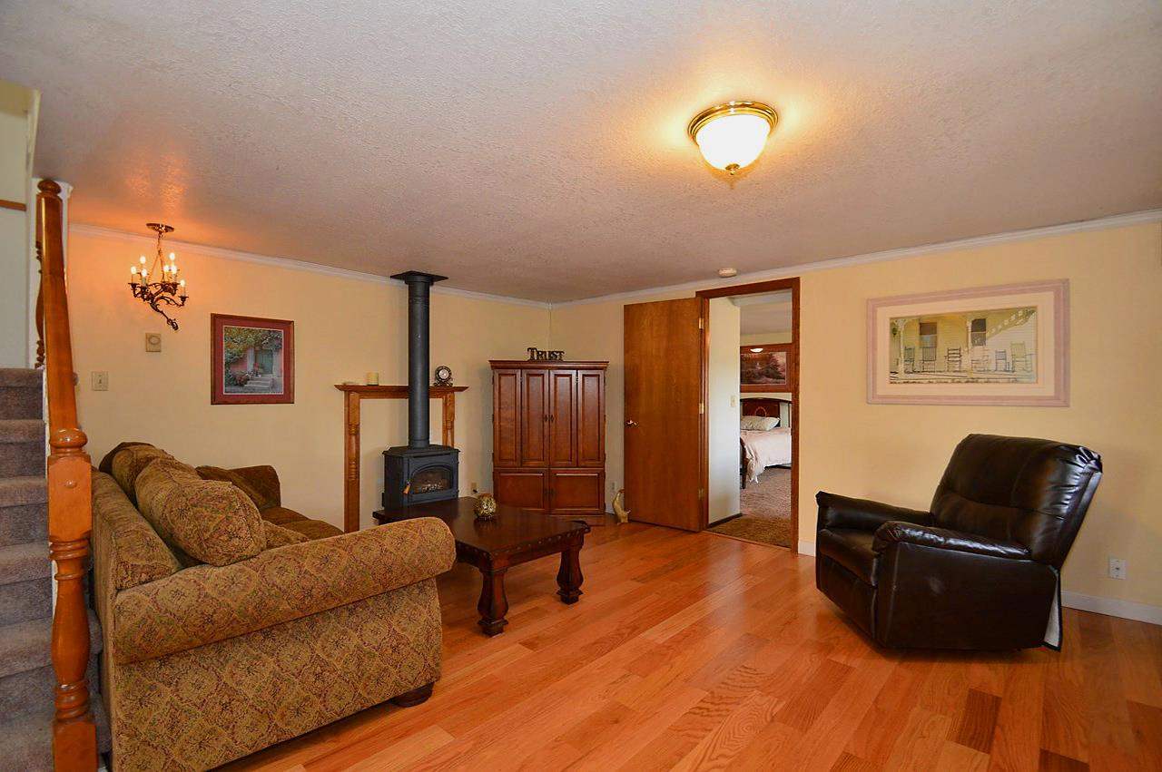 821 N Lefevre - Photo 4