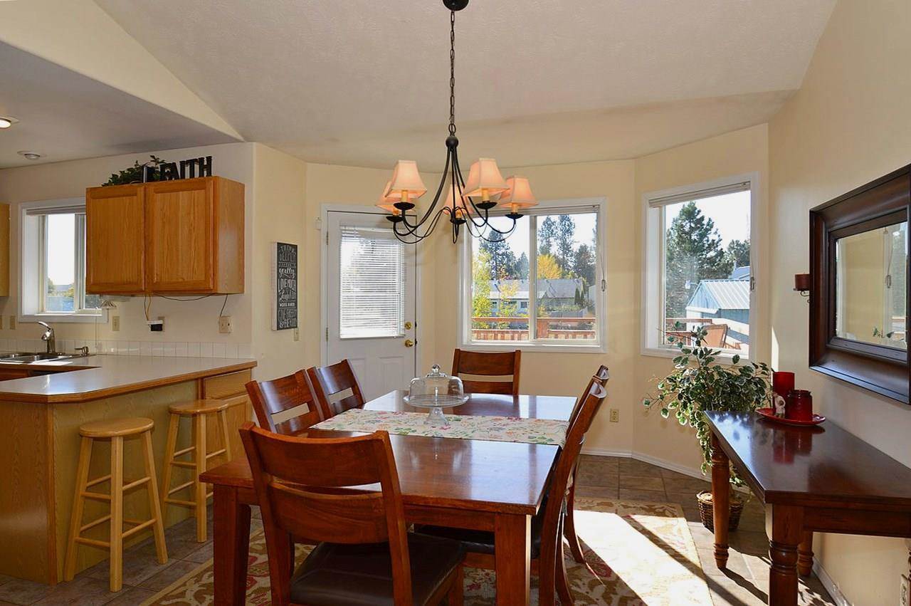 1338 E 3rd Ave - Photo 4