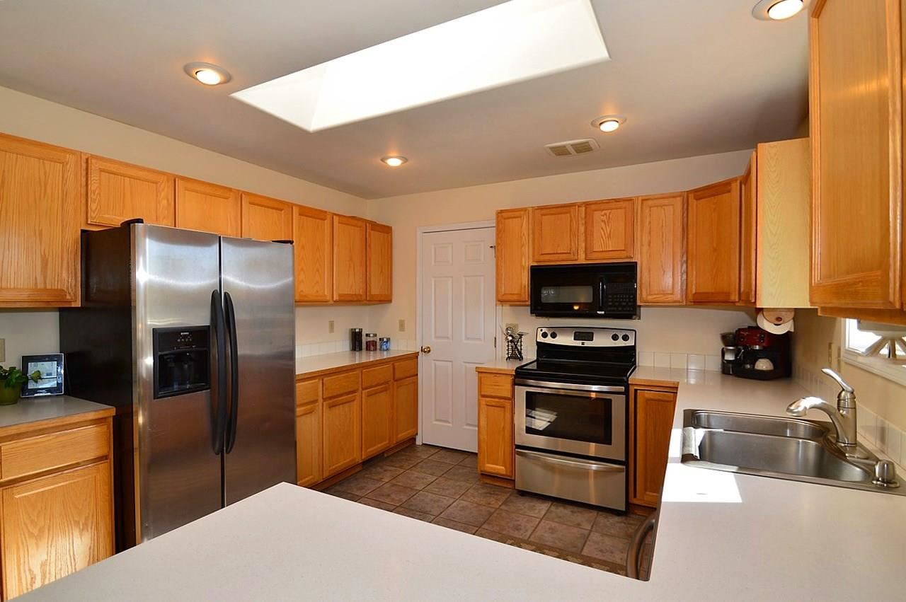 1338 E 3rd Ave - Photo 6