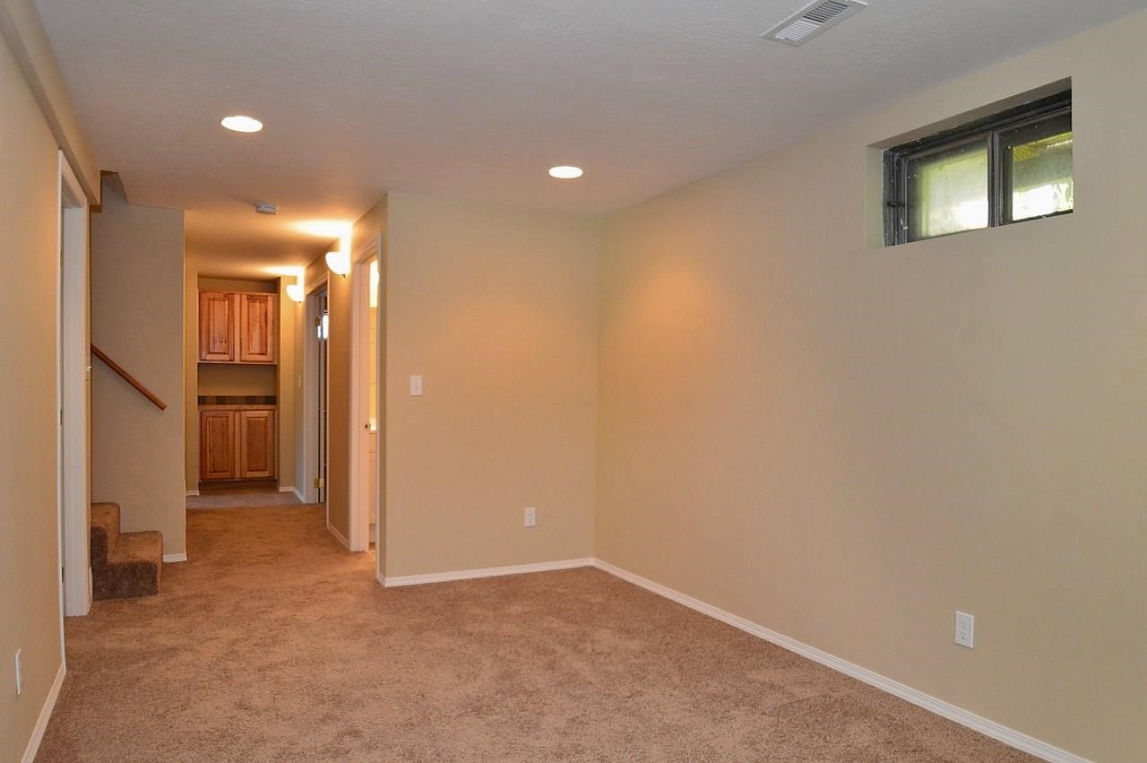 621 E Sumter Way - Photo 14