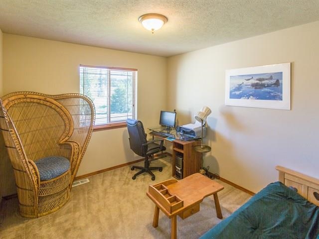 708 E Bonnie Lynn Ln - Photo 13