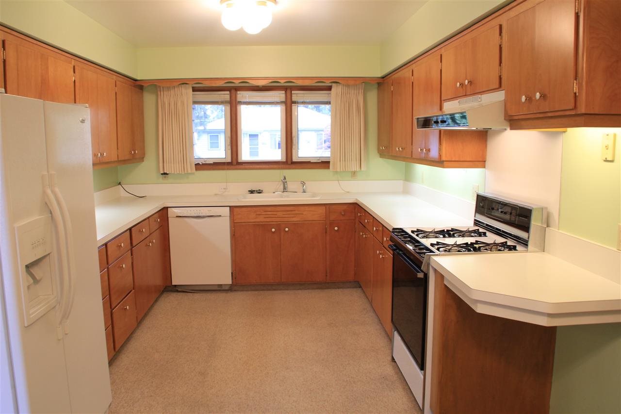1308 E 40th Ave - Photo 2