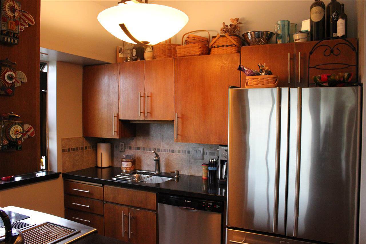 1724 W RIVERSIDE Ave - Photo 9