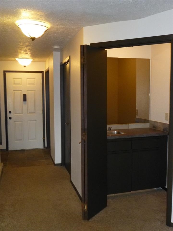 162 S Coeur D'Alene St - Photo 4