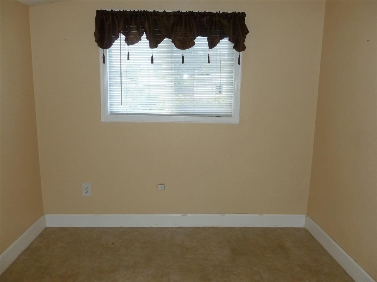 804 E CROWN Ave - Photo 13