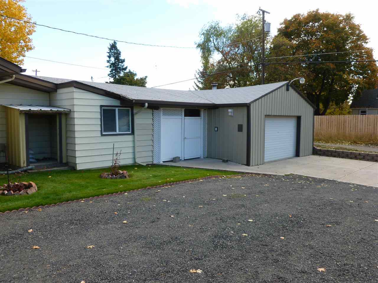 804 E CROWN Ave - Photo 18
