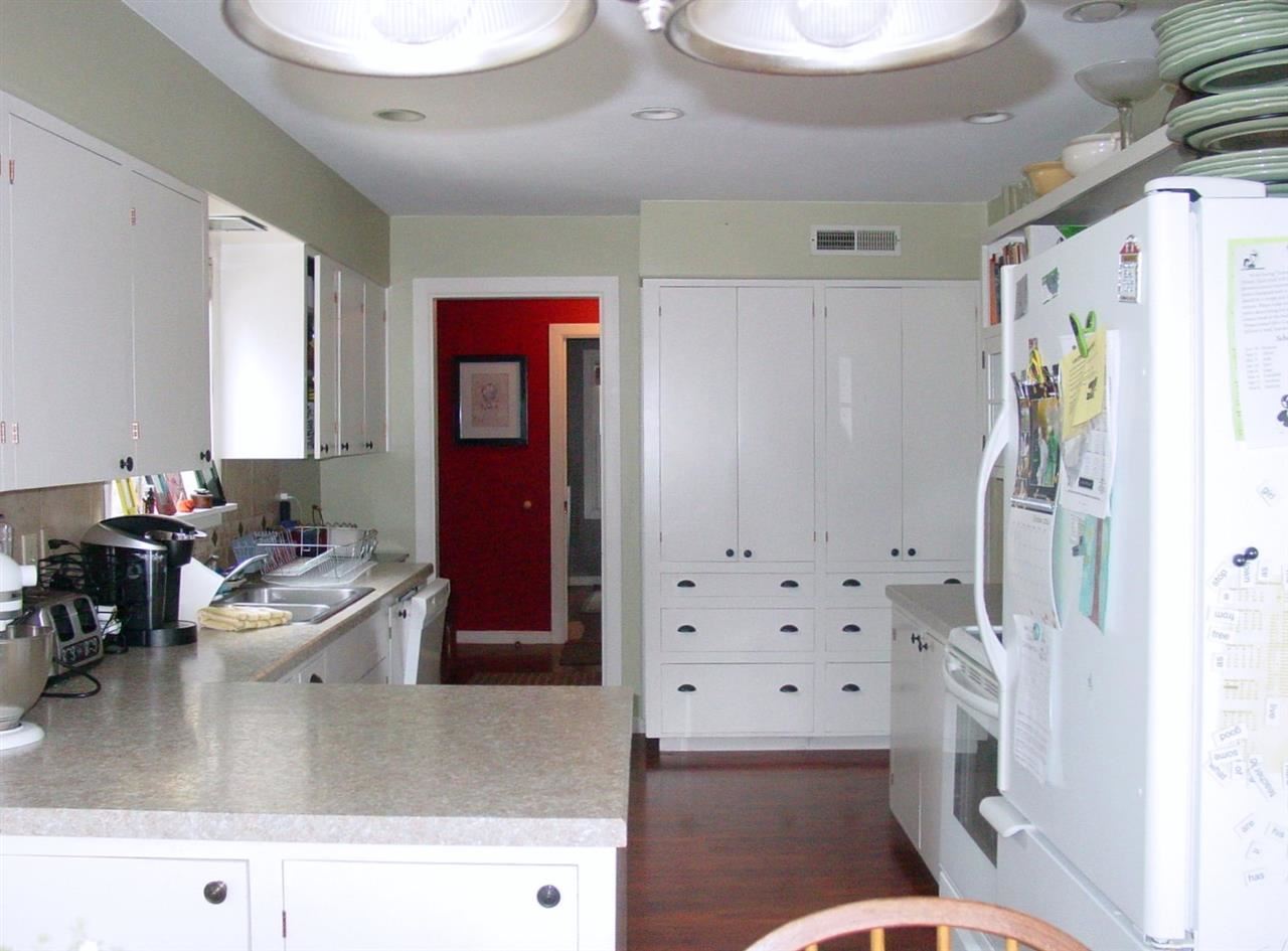 888 E 2nd Ave - Photo 11