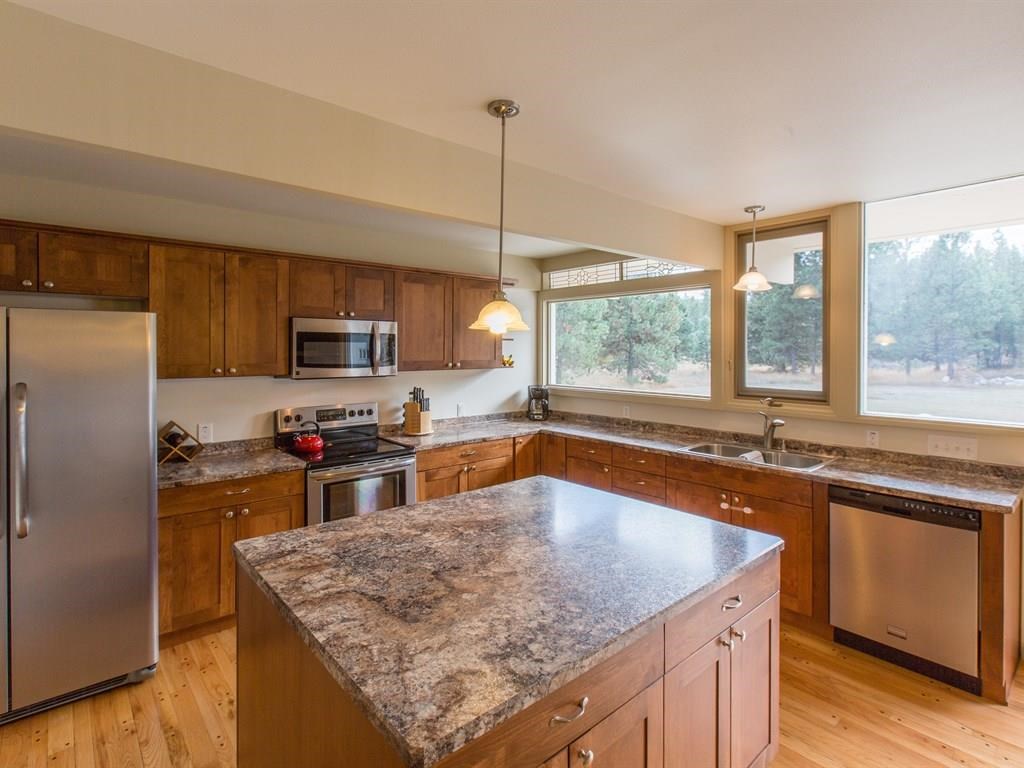 6916 E 11th Ave - Photo 3